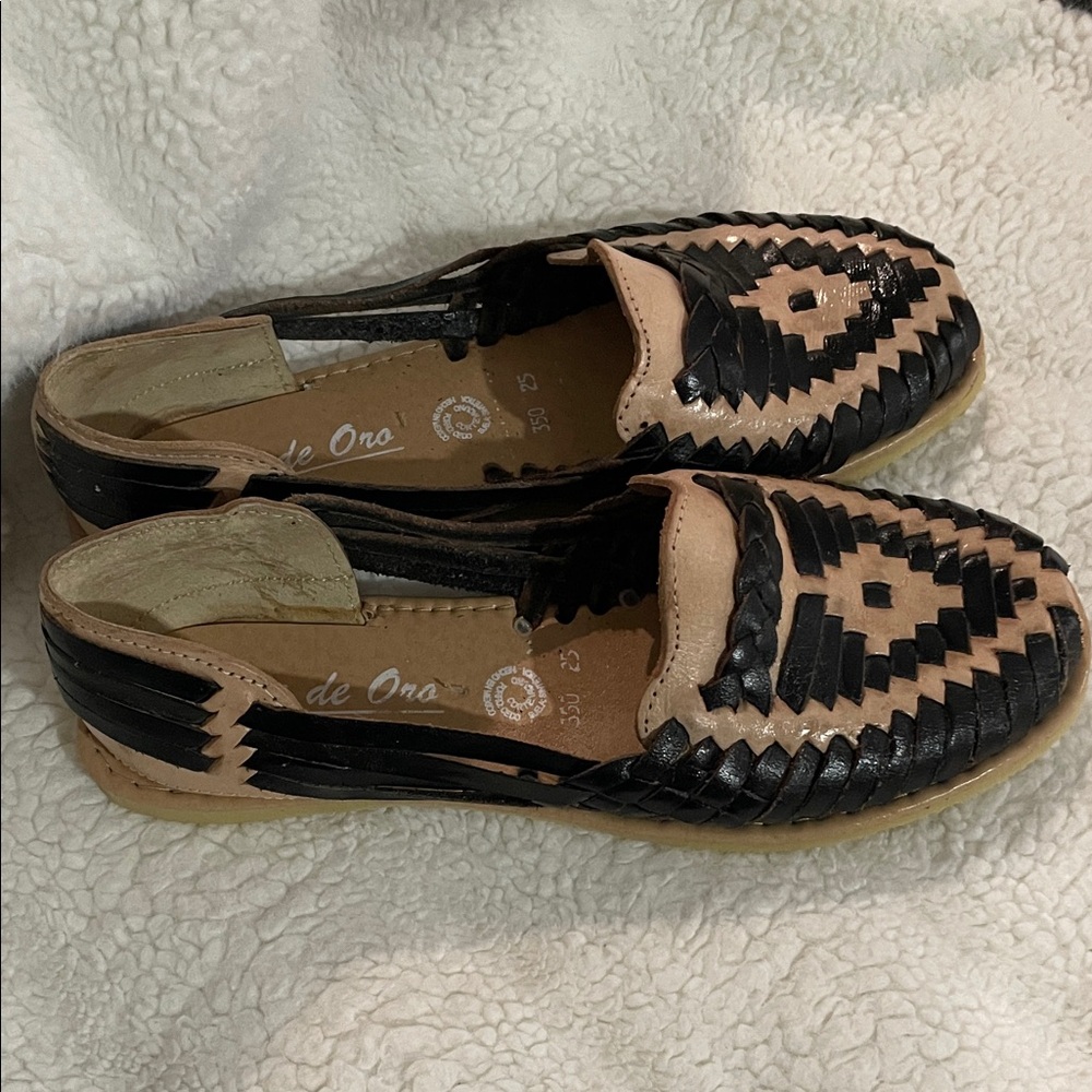 350 Black Natural Artesian Huarache sandals
